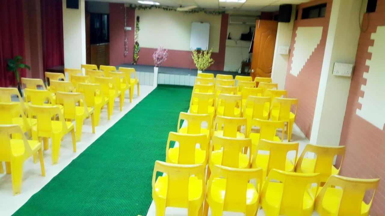 Oyo 67509 Hotel Tukson Narayangaon Eksteriør bilde