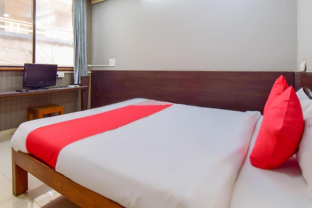 Oyo 67509 Hotel Tukson Narayangaon Eksteriør bilde