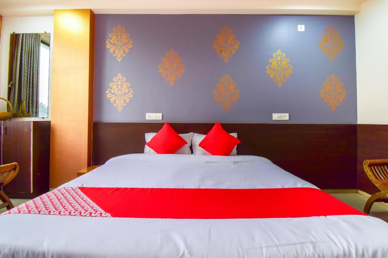 Oyo 67509 Hotel Tukson Narayangaon Eksteriør bilde