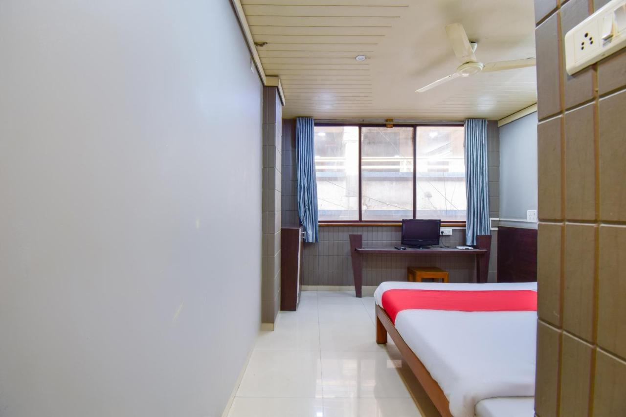 Oyo 67509 Hotel Tukson Narayangaon Eksteriør bilde