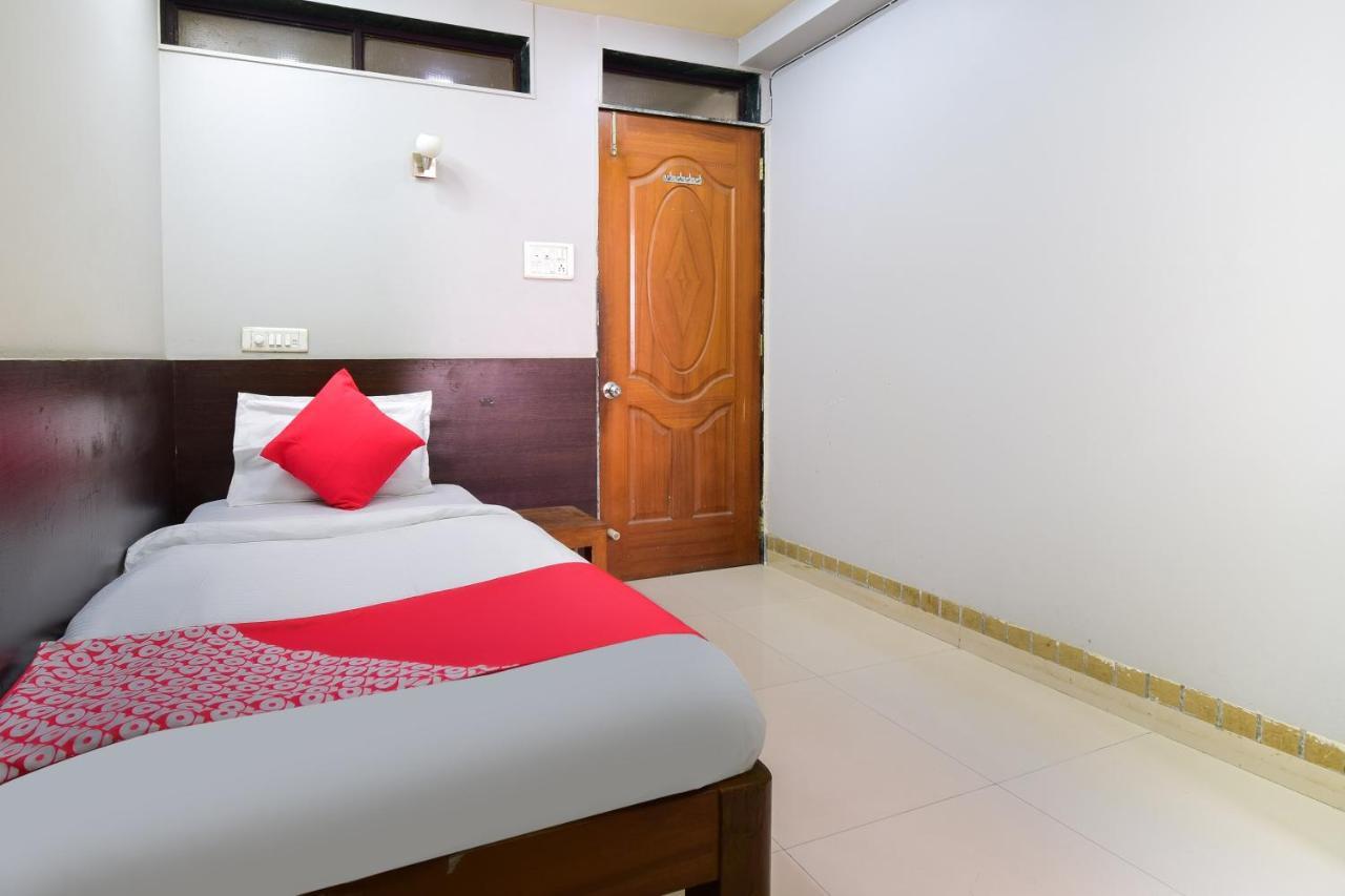 Oyo 67509 Hotel Tukson Narayangaon Eksteriør bilde